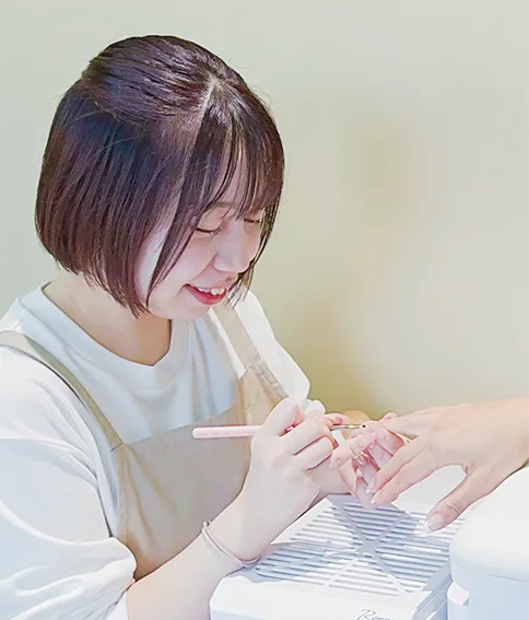 PLUS NAIL 銀座中央通り店